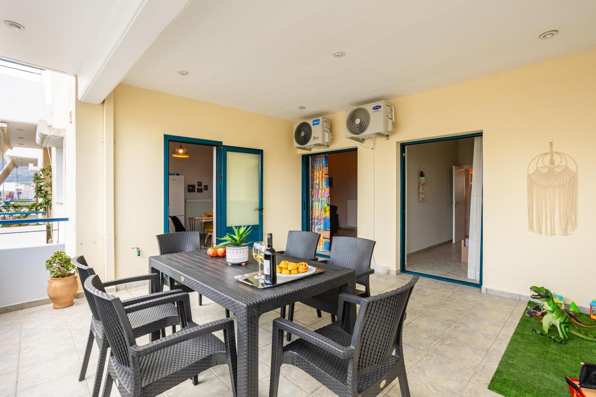 Jason City Escape - Cozy Urban Gem Каламата Экстерьер фото